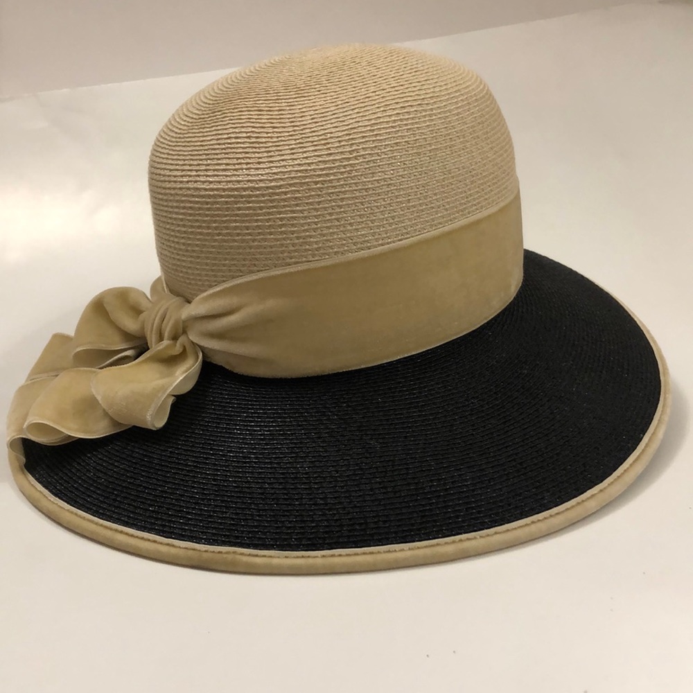 Louise Green Hat Woven Cream Black structured Velvet Ribbon Excellent Condition